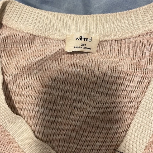 Pink shirt from Wilfred - Picture 2 of 2